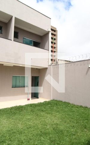 Casa para alugar com 270m², 5 quartos e 6 vagasQuintal