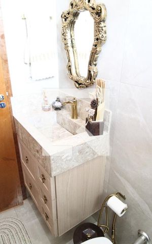 Casa para alugar com 270m², 5 quartos e 6 vagasBanheiro do Quarto 2