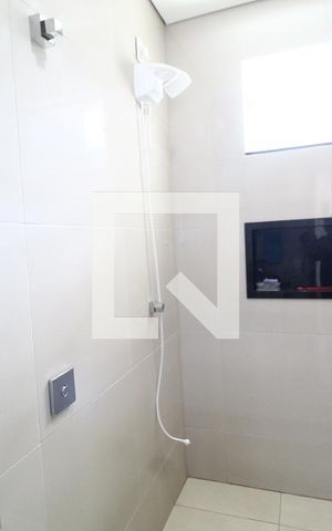 Casa para alugar com 270m², 5 quartos e 6 vagasBanheiro do Quarto 