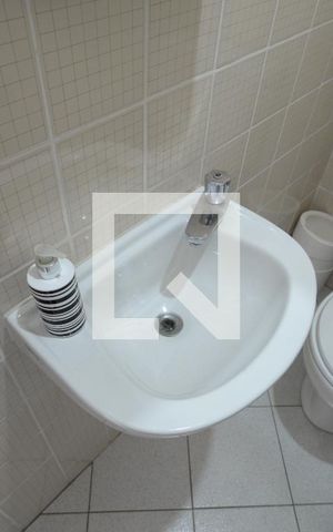 Apartamento à venda com 106m², 3 quartos e 2 vagasBanheiro de Serviço