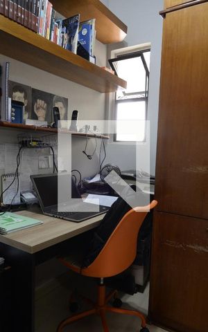 Apartamento à venda com 106m², 3 quartos e 2 vagasEscritório