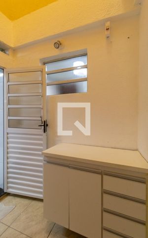 Casa de condomínio para alugar com 98m², 3 quartos e 1 vaga Casa de condomínio para alugar com 98m², 3 quartos e 1 vagaÁrea de Serviço