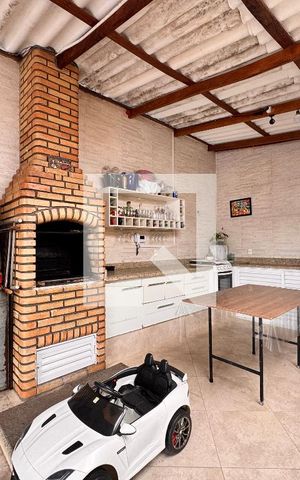 Casa à venda com 250m², 3 quartos e 2 vagasÁrea gourmet 