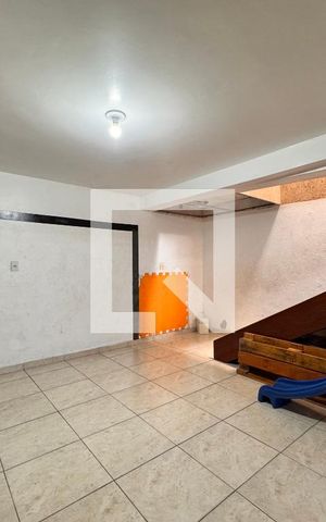 Casa à venda com 250m², 3 quartos e 2 vagasSótão