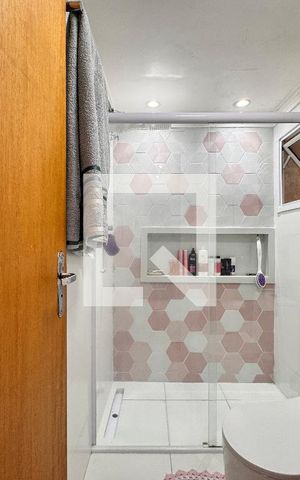 Casa à venda com 250m², 3 quartos e 2 vagasBanheiro da Suíte