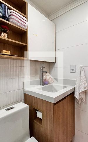 Casa à venda com 250m², 3 quartos e 2 vagasBanheiro da Suíte