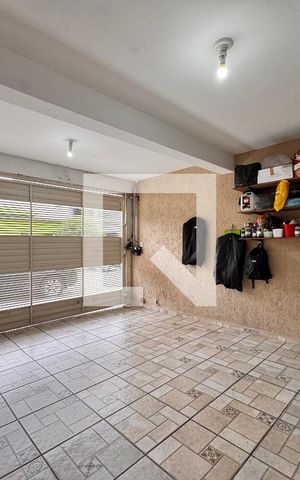 Casa à venda com 250m², 3 quartos e 2 vagasGaragem
