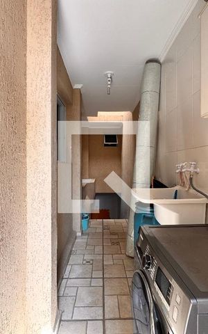 Casa à venda com 250m², 3 quartos e 2 vagasLavanderia