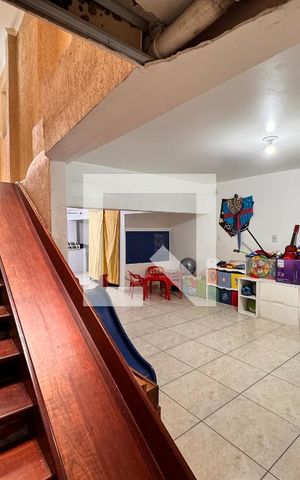 Casa à venda com 250m², 3 quartos e 2 vagasSótão 