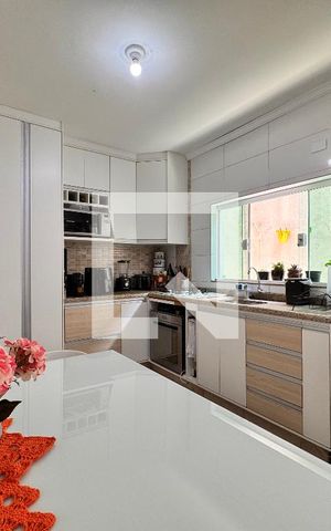 Casa à venda com 250m², 3 quartos e 2 vagasCozinha