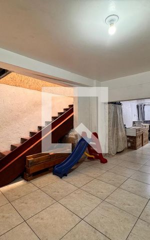 Casa à venda com 250m², 3 quartos e 2 vagasSótão