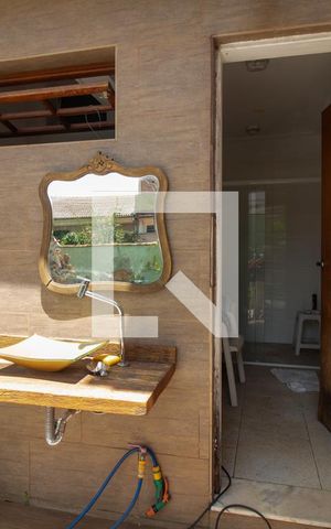 Casa à venda com 540m², 4 quartos e 4 vagas Casa à venda com 540m², 4 quartos e 4 vagasBanheiro da Piscina