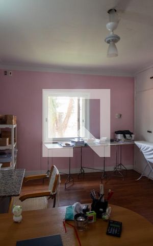 Casa à venda com 540m², 4 quartos e 4 vagas Casa à venda com 540m², 4 quartos e 4 vagasQuarto 1