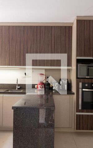 Casa à venda com 540m², 4 quartos e 4 vagas Casa à venda com 540m², 4 quartos e 4 vagasCozinha