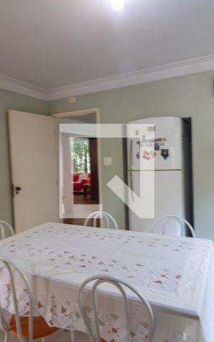 Casa à venda com 540m², 4 quartos e 4 vagas Casa à venda com 540m², 4 quartos e 4 vagasCopa