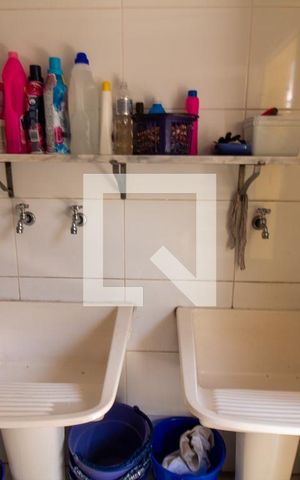 Casa à venda com 540m², 4 quartos e 4 vagas Casa à venda com 540m², 4 quartos e 4 vagasÁrea de Serviço