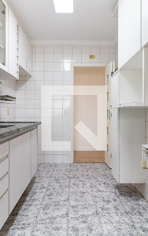 Apartamento para alugar com 73m², 3 quartos e 2 vagas Apartamento para alugar com 73m², 3 quartos e 2 vagasCozinha