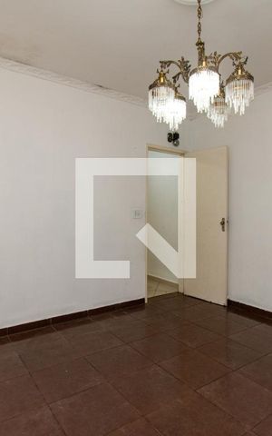 Casa à venda com 231m², 4 quartos e 2 vagas Casa à venda com 231m², 4 quartos e 2 vagasSala de Jantar