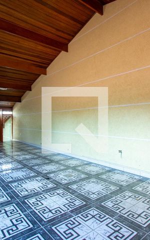 Casa à venda com 231m², 4 quartos e 2 vagas Casa à venda com 231m², 4 quartos e 2 vagasSalão de Festas