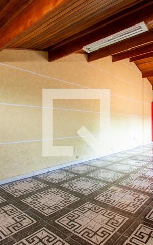 Casa à venda com 231m², 4 quartos e 2 vagas Casa à venda com 231m², 4 quartos e 2 vagasSalão de Festas
