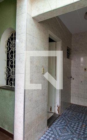 Casa à venda com 231m², 4 quartos e 2 vagas Casa à venda com 231m², 4 quartos e 2 vagasÁrea de Serviço