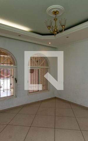 Casa à venda com 231m², 4 quartos e 2 vagas Casa à venda com 231m², 4 quartos e 2 vagasSala