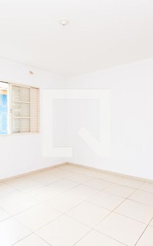 Casa à venda com 231m², 4 quartos e 2 vagas Casa à venda com 231m², 4 quartos e 2 vagasSuíte