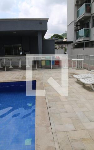 Apartamento à venda com 76m², 2 quartos e 1 vagaÁrea comum - Piscina