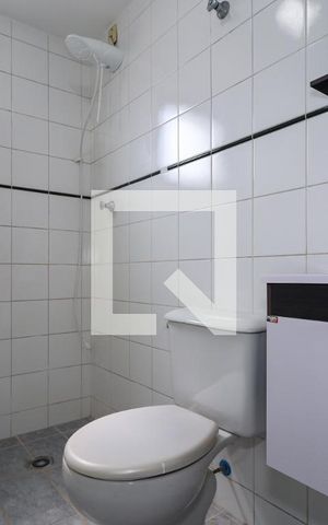 Apartamento à venda com 80m², 3 quartos e 2 vagas Apartamento à venda com 80m², 3 quartos e 2 vagasBanheiro da Suíte