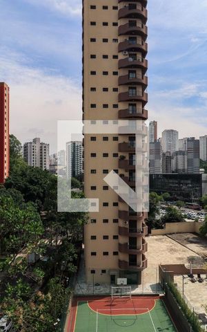 Apartamento à venda com 80m², 3 quartos e 2 vagas Apartamento à venda com 80m², 3 quartos e 2 vagasVista da Suíte