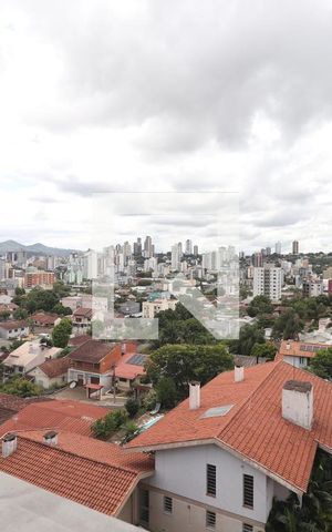 Apartamento à venda com 305m², 3 quartos e 2 vagasQuarto 2 - Vista