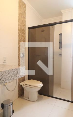 Apartamento à venda com 305m², 3 quartos e 2 vagasBanheiro da Suíte