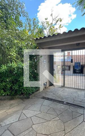 Casa para alugar com 860m², 4 quartos e 7 vagas Casa para alugar com 860m², 4 quartos e 7 vagasFachada