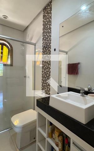 Casa para alugar com 860m², 4 quartos e 7 vagas Casa para alugar com 860m², 4 quartos e 7 vagasBanheiro Social