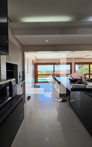 Casa para alugar com 860m², 4 quartos e 7 vagas Casa para alugar com 860m², 4 quartos e 7 vagasCozinha