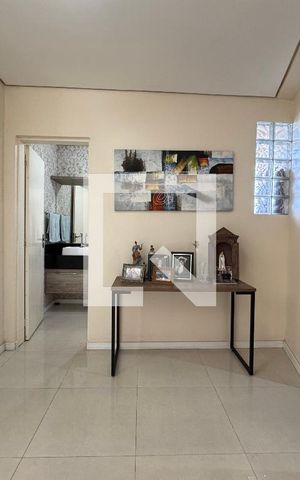 Casa para alugar com 860m², 4 quartos e 7 vagas Casa para alugar com 860m², 4 quartos e 7 vagasSala
