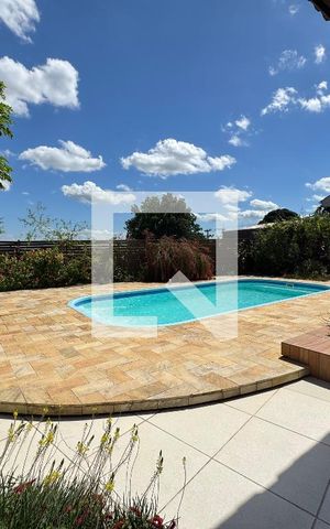 Casa para alugar com 860m², 4 quartos e 7 vagas Casa para alugar com 860m², 4 quartos e 7 vagasÁrea comum