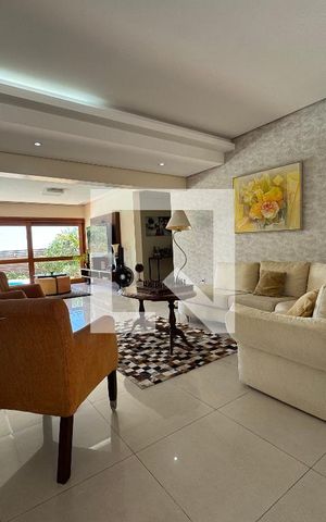 Casa para alugar com 860m², 4 quartos e 7 vagas Casa para alugar com 860m², 4 quartos e 7 vagasSala