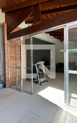 Casa para alugar com 860m², 4 quartos e 7 vagas Casa para alugar com 860m², 4 quartos e 7 vagasÁrea comum