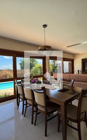 Casa para alugar com 860m², 4 quartos e 7 vagas Casa para alugar com 860m², 4 quartos e 7 vagasCopa