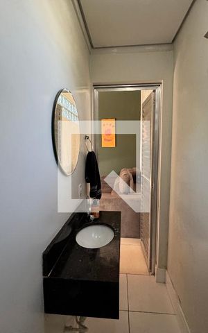 Casa para alugar com 860m², 4 quartos e 7 vagas Casa para alugar com 860m², 4 quartos e 7 vagasBanheiro de Serviço