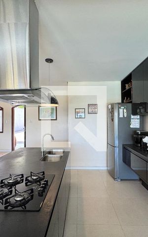 Casa para alugar com 860m², 4 quartos e 7 vagas Casa para alugar com 860m², 4 quartos e 7 vagasCozinha