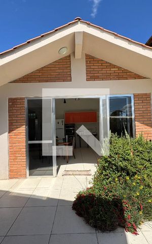 Casa para alugar com 860m², 4 quartos e 7 vagas Casa para alugar com 860m², 4 quartos e 7 vagasÁrea comum