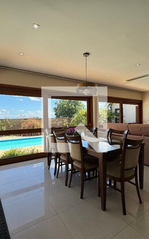 Casa para alugar com 860m², 4 quartos e 7 vagas Casa para alugar com 860m², 4 quartos e 7 vagasCopa