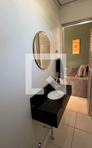 Casa para alugar com 860m², 4 quartos e 7 vagas Casa para alugar com 860m², 4 quartos e 7 vagasBanheiro de Serviço