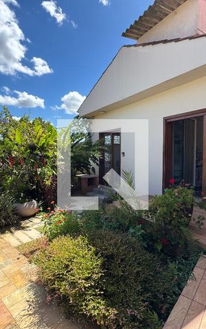Casa para alugar com 860m², 4 quartos e 7 vagas Casa para alugar com 860m², 4 quartos e 7 vagasÁrea comum
