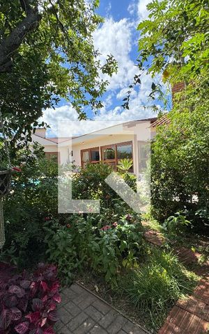 Casa para alugar com 860m², 4 quartos e 7 vagas Casa para alugar com 860m², 4 quartos e 7 vagasÁrea comum
