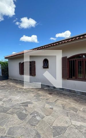 Casa para alugar com 860m², 4 quartos e 7 vagas Casa para alugar com 860m², 4 quartos e 7 vagasÁrea comum