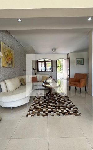 Casa para alugar com 860m², 4 quartos e 7 vagas Casa para alugar com 860m², 4 quartos e 7 vagasSala