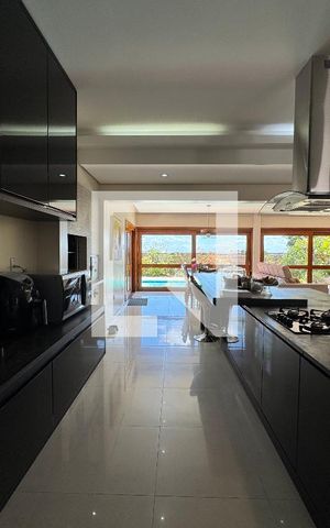 Casa para alugar com 860m², 4 quartos e 7 vagas Casa para alugar com 860m², 4 quartos e 7 vagasCozinha